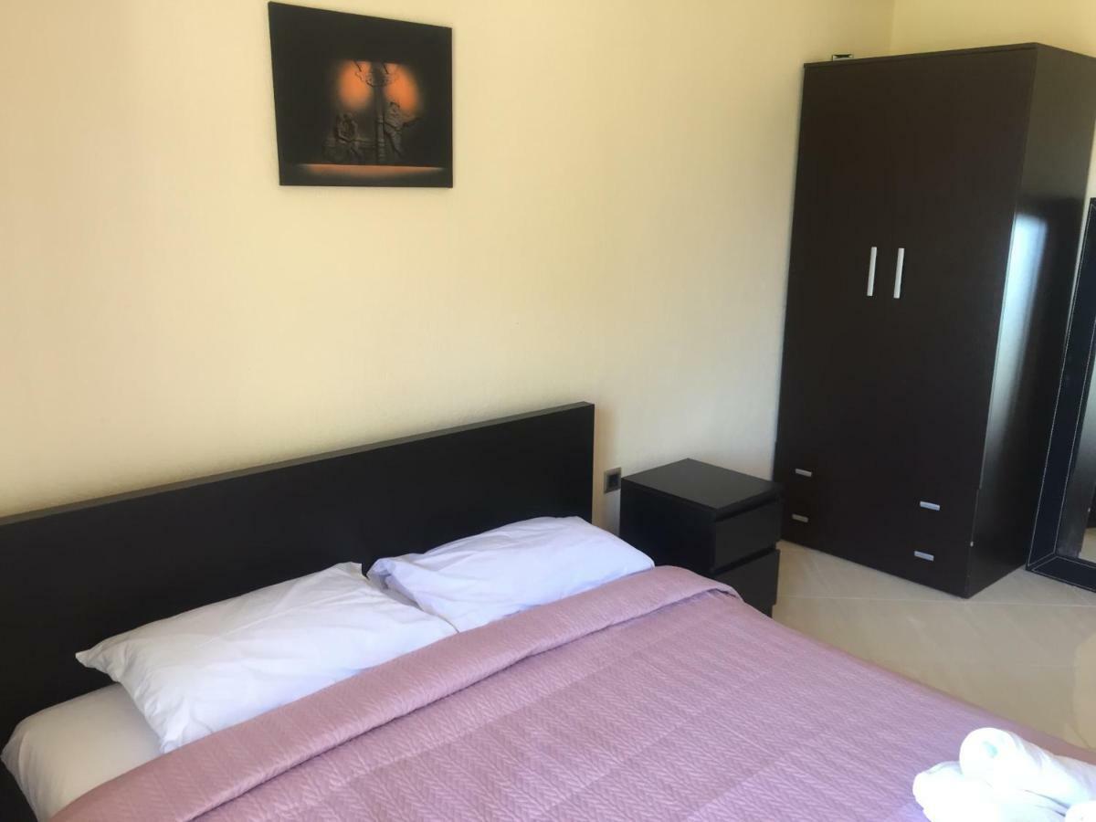Elani Apartments 시비리 외부 사진